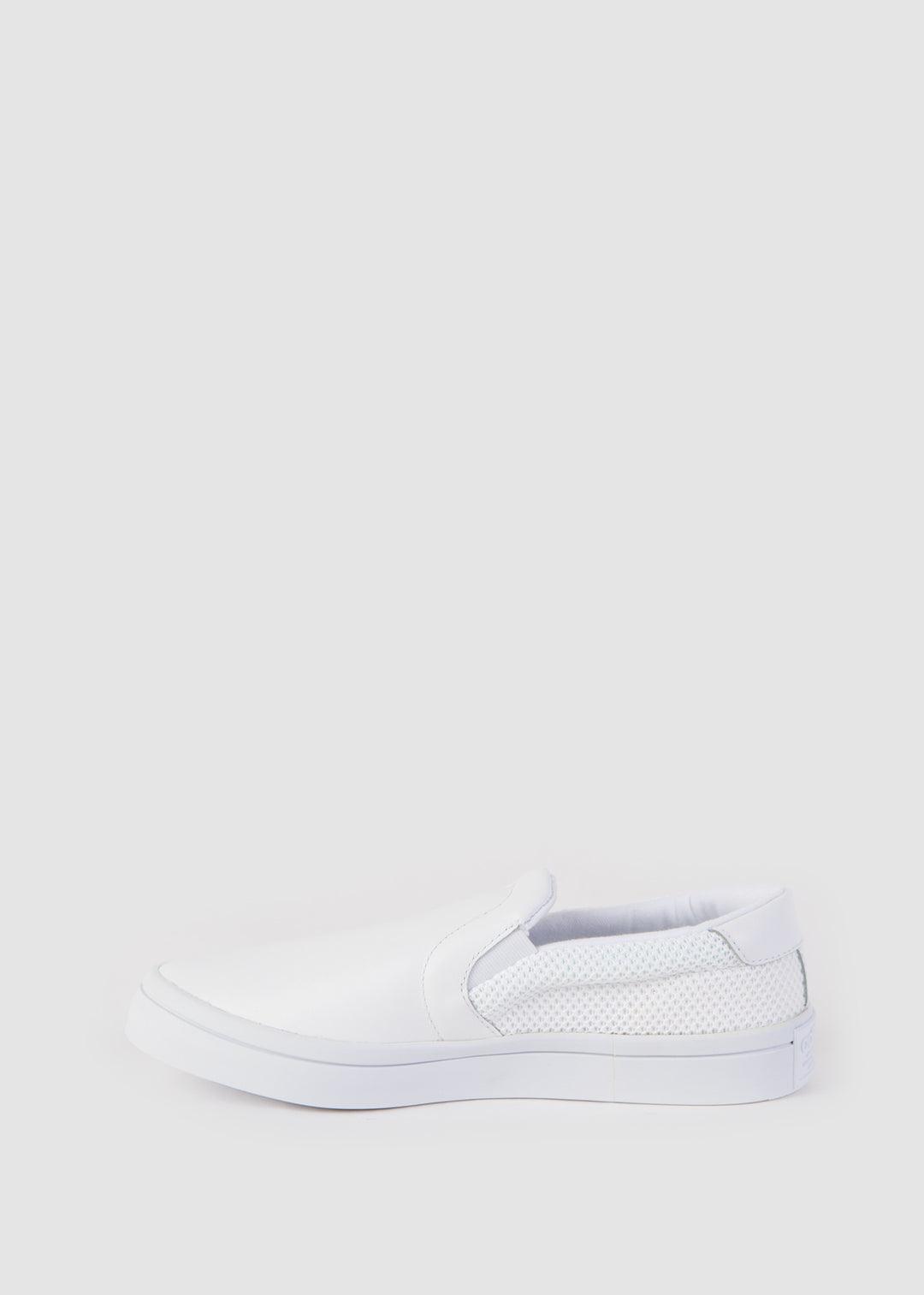 Adidas court vantage slip on online